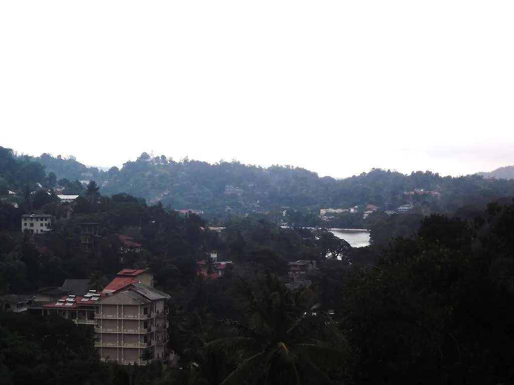 Majestic Tourist Hotel Kandy